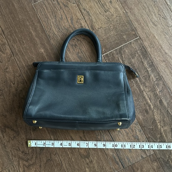 Vintage Etienne Aigner Handbag - Picture 6 of 12